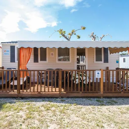 Holiday home Mobilehomes In 36040